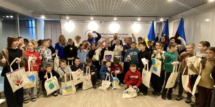 Вперше разом зі світом: Україна відзначає День захисту дітей у Всесвітній день дитини