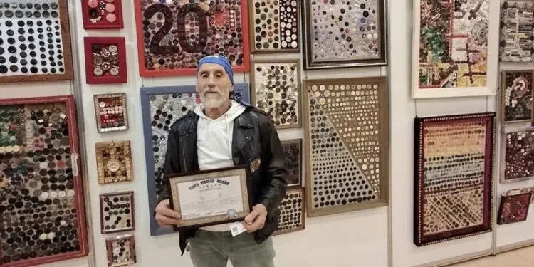 У парку імені Івана Багряного можна побачити виставку з 60 тисяч гудзиків – вперше у світі