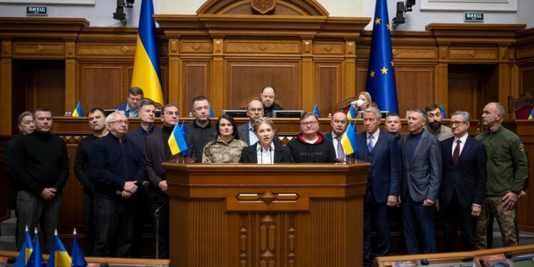 «Батьківщина» підтримала звільнення міністрів-учасників корупційного скандалу в енергетиці