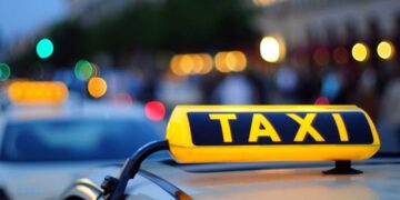 Чи працюватиме у Києві таксі під час комендантської години?