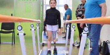 Дев’ятирічна гімнастка, яка втратила ногу внаслідок обстрілу рашистів по Одещині, стала призером Всеукраїнського турніру