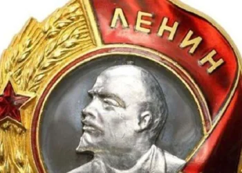 Сікорський жорстко потролив Орбана радянським орденом