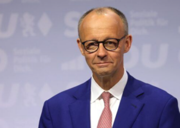 “Україна має забезпечити, щоб чоловіки знайшли роботу у власній країні”