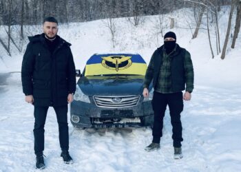 Арсеній Пушкаренко та Євгеній Медведовський передали захисникам України повнопривідний автомобіль