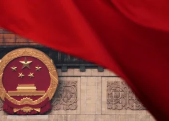 Сі взяв на себе командування Збройними силами Китаю