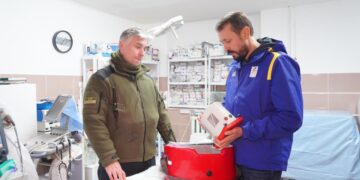315 апаратів для реанімації Easy Pulse рятують життя на фронті — допомога від фонду «НАДІЯ», Валерія Дубіля та партнерів