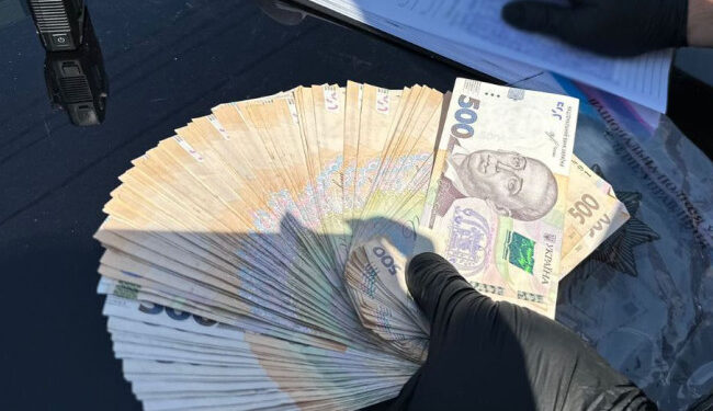 У Києві ліквідовано масштабну схему легалізації іноземців