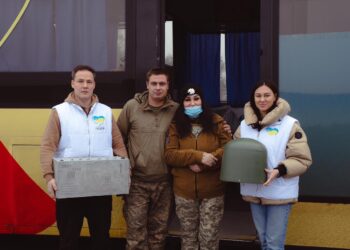 Евакуації, що рятують життя: фонд «Надія», Валерій Дубіль і Віта Присяжнюк підтримують місію «Параволан»