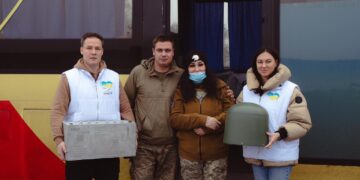 Евакуації, що рятують життя: фонд «Надія», Валерій Дубіль і Віта Присяжнюк підтримують місію «Параволан»