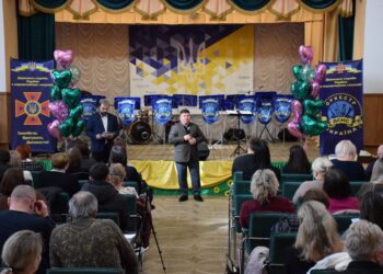 Там, де починається майбутнє – стоїть жінка-вчителька