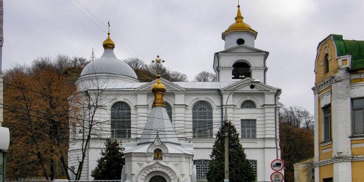 Прогулянка старим містом. «Схована перлина Подолу»