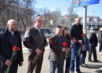 У Подільському районі вшанували пам’ять жертв Куренівської трагедії