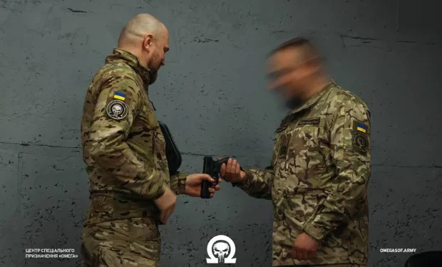 Сталь та честь: генерал-майор Павло Яцюк вручив нагороди бійцям спецпідрозділу “Омега”