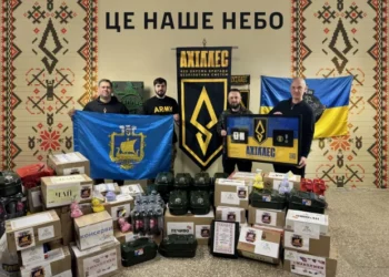 З Києва на передову: Дніпровський район передав підкріплення легендарним «Ахіллесам»