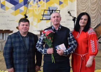 Жива стіна між людством і атомом: на Подолі вшанували героїв-ліквідаторів