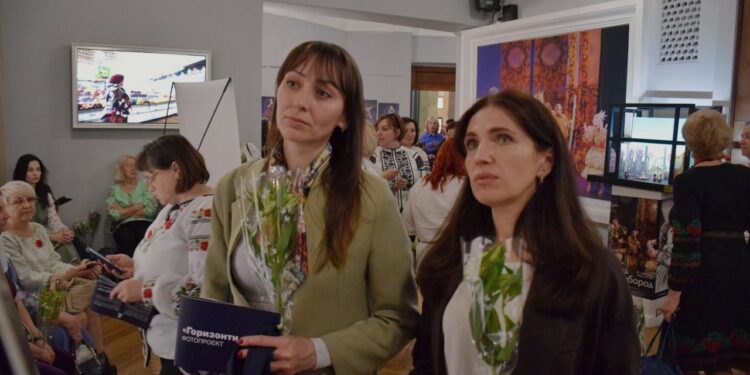 До Дня матері у Подільському районі відбулася особлива подія – презентація художньо-документальної серії фоторобіт