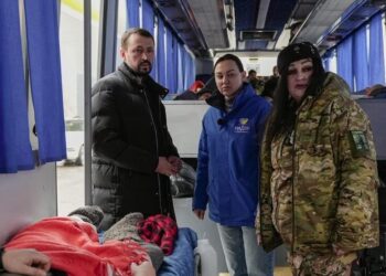 Порятунок поранених з фронту: фонд «Надія» і Валерій Дубіль передали обладнання евакуаційній місії