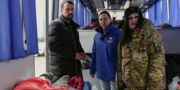 Порятунок поранених з фронту: фонд «Надія» і Валерій Дубіль передали обладнання евакуаційній місії