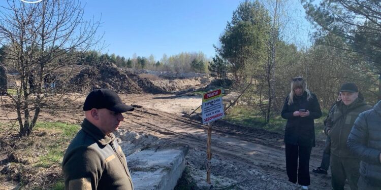 Розробка  Негребівського родовища доломітів з порушеннями: Екоінспекція фіксує ризики для екосистем