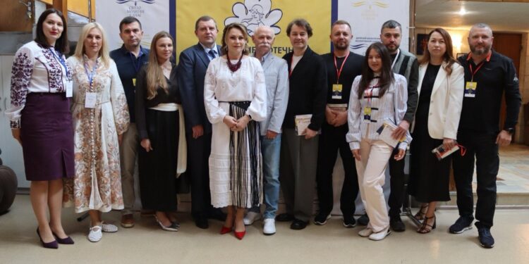 Світло молитви єднає