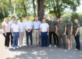 Візит високого гостя у Дніпрі: Посол Бельгії на власні очі побачив, як екоінспектори рахують трильйонні збитки від війни